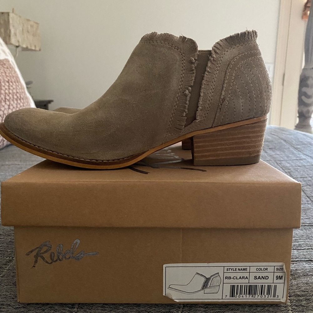 Rebels, suede ankle booties. Size 9